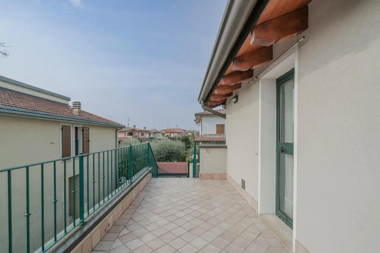 Villa Natalina - A 100 Metri Dalle Terme Virgilio Сирмионе Дом отдыха