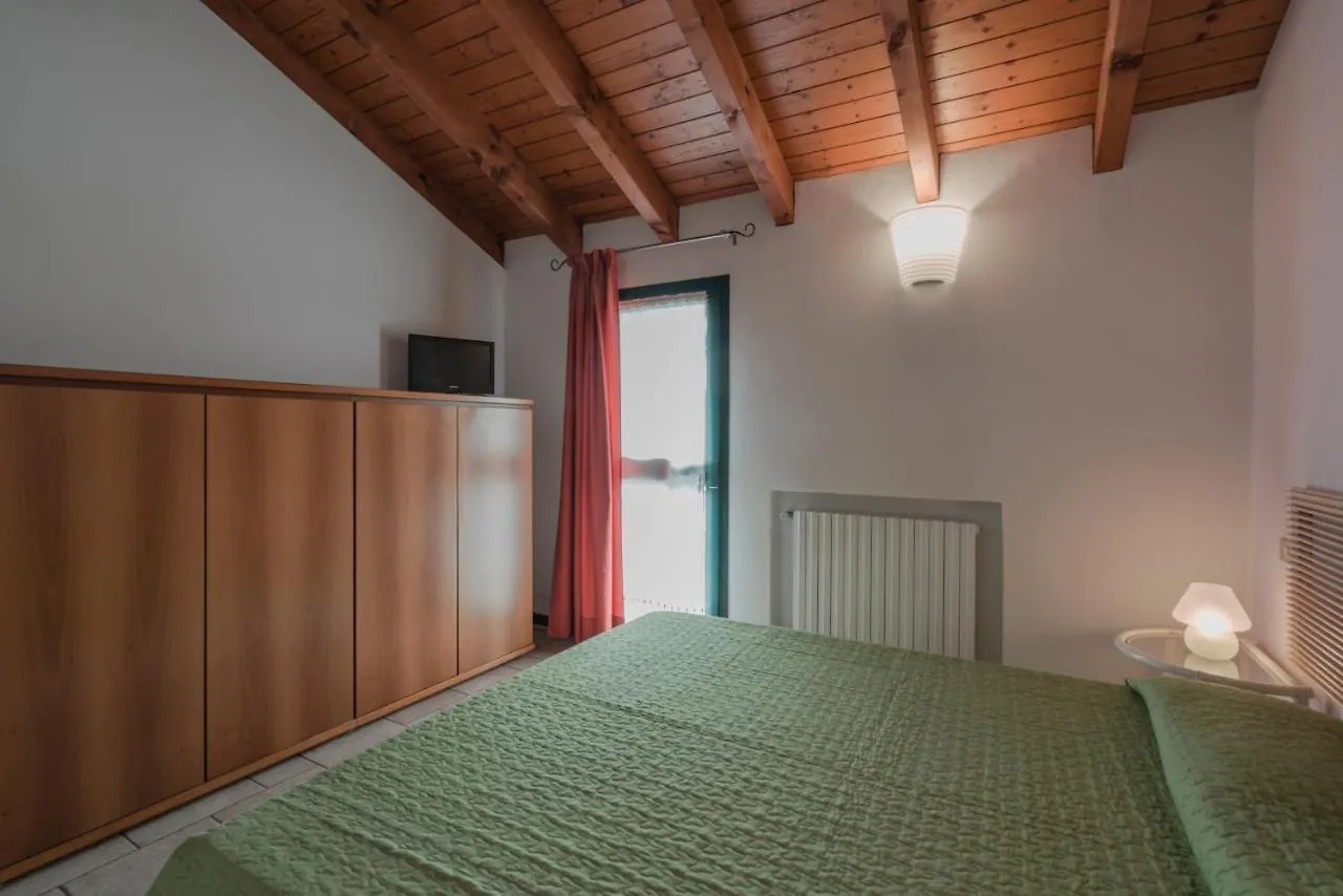 Villa Natalina - A 100 Metri Dalle Terme Virgilio Сирмионе Италия